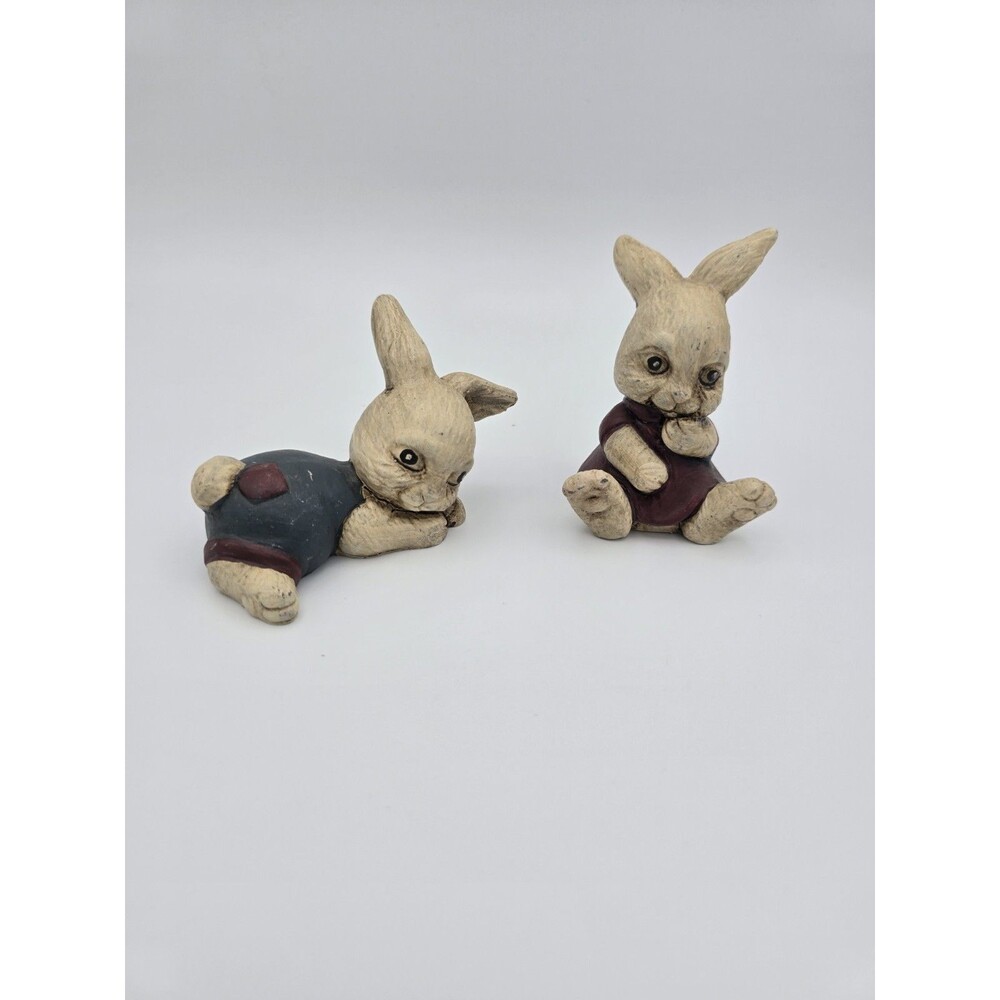 Vintage Alta's Heirlooms Mary Alta Cochran Bunny Rabbit Figurines Signed Pair